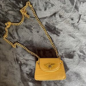 Small Yellow Bee-clasp Bag